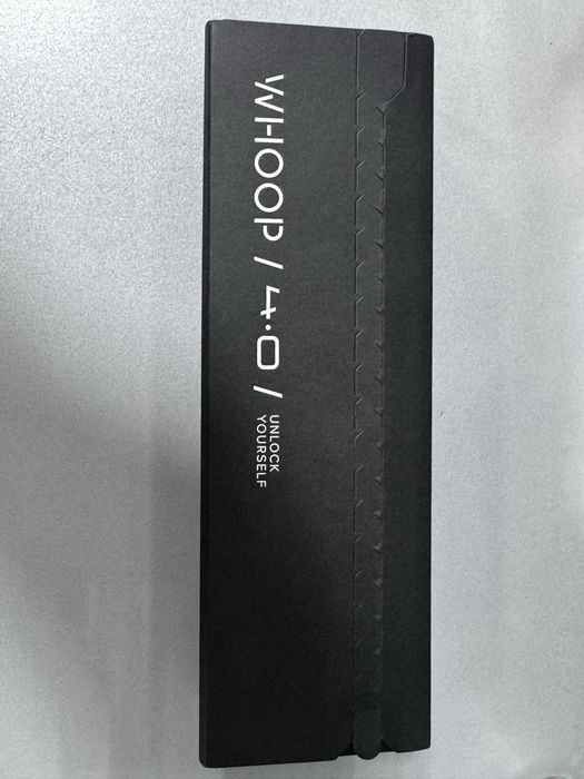 Whoop /4.0/ 1 год подписка есть.