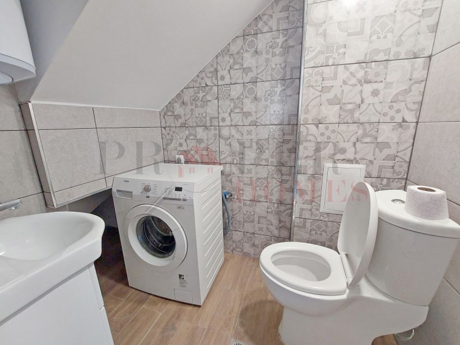 Отличен Мезонет с Две Спални в Центъра