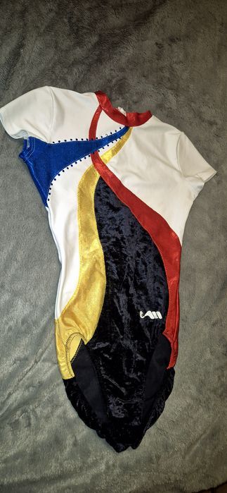 Costum de gimnastica - marime S