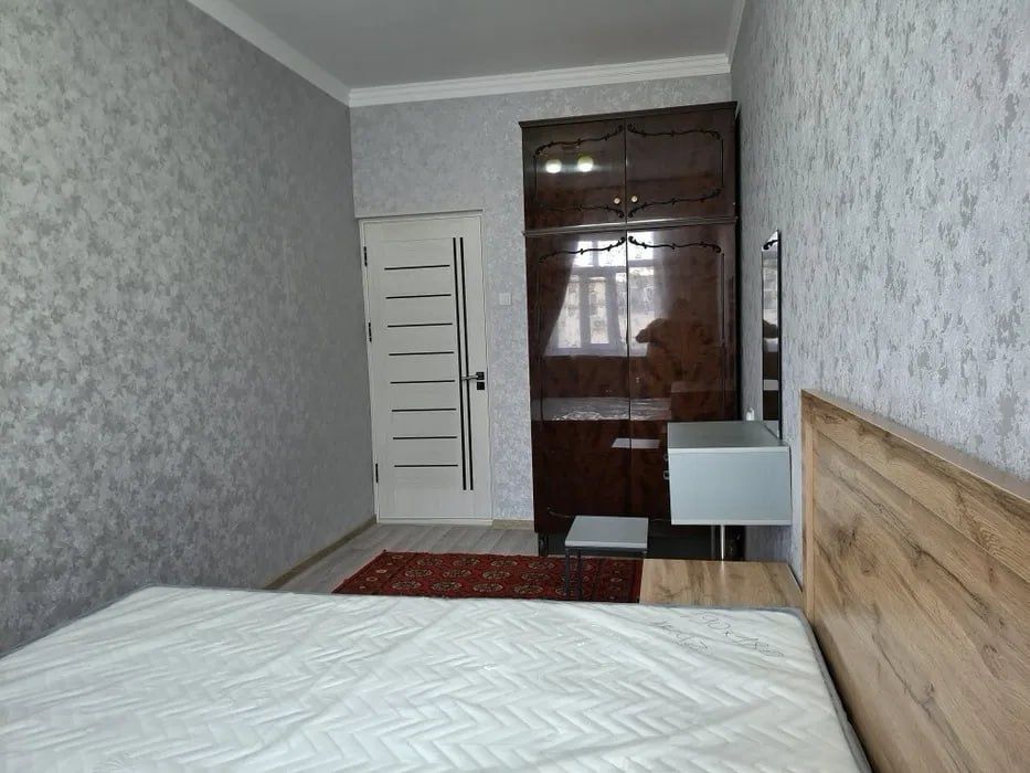 Аренда Чиланзар 14 квартал 2/4/4