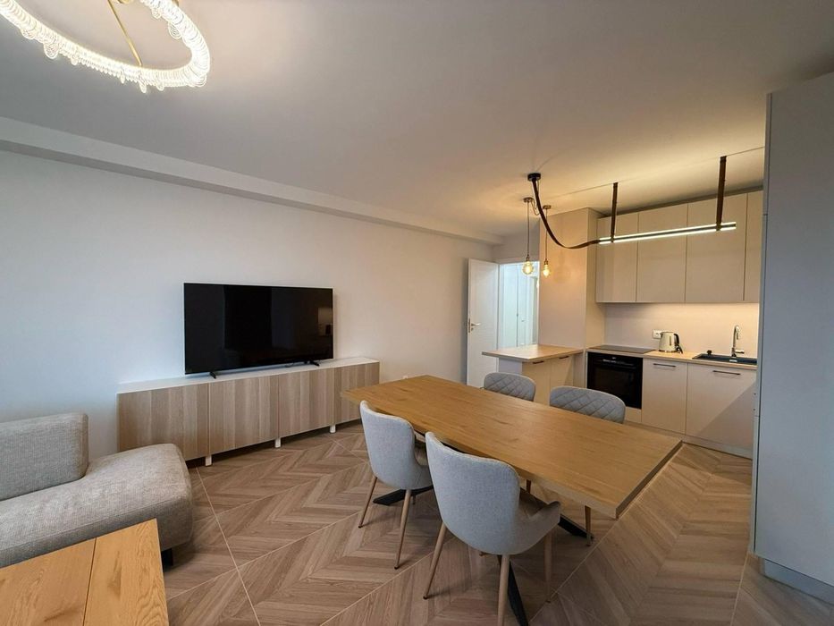 Дава се под наем Тристаен апартамент в София, Витоша - 140 кв.м за 1299 € - Снимка #3