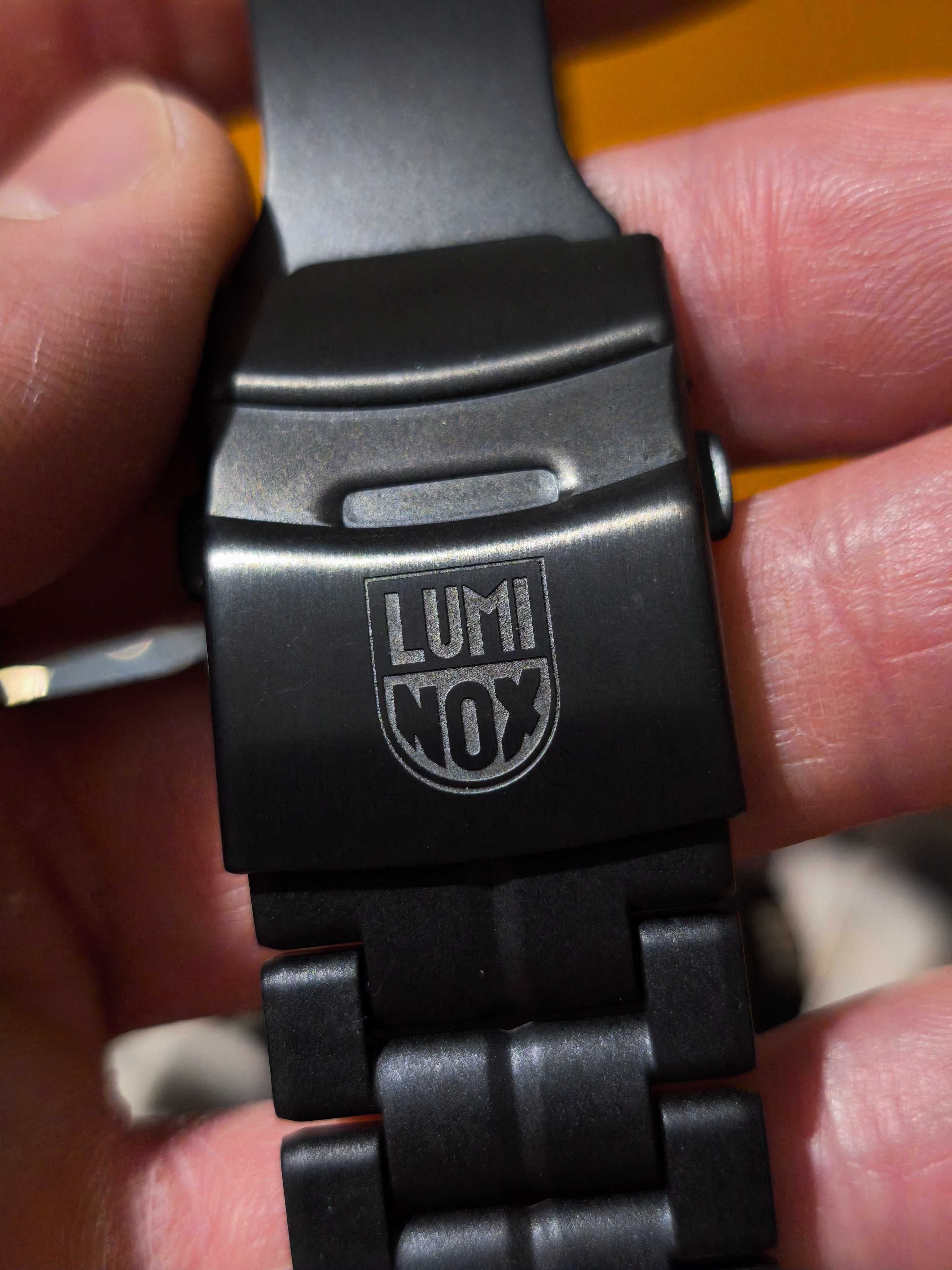 Нов часовник Luminox XS.3050.LS.01