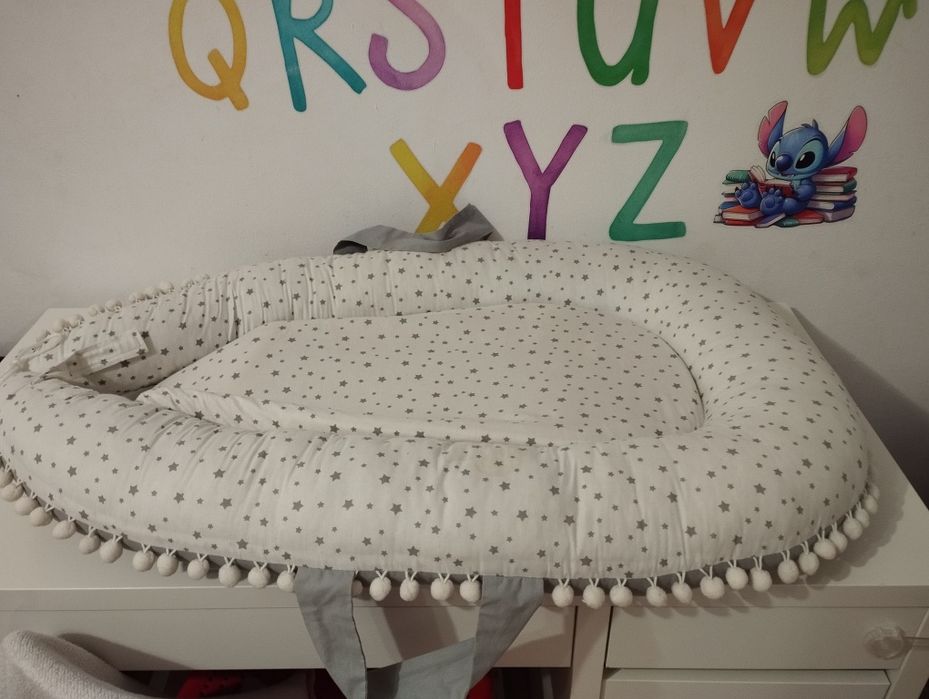 Babynest cu ciucurei