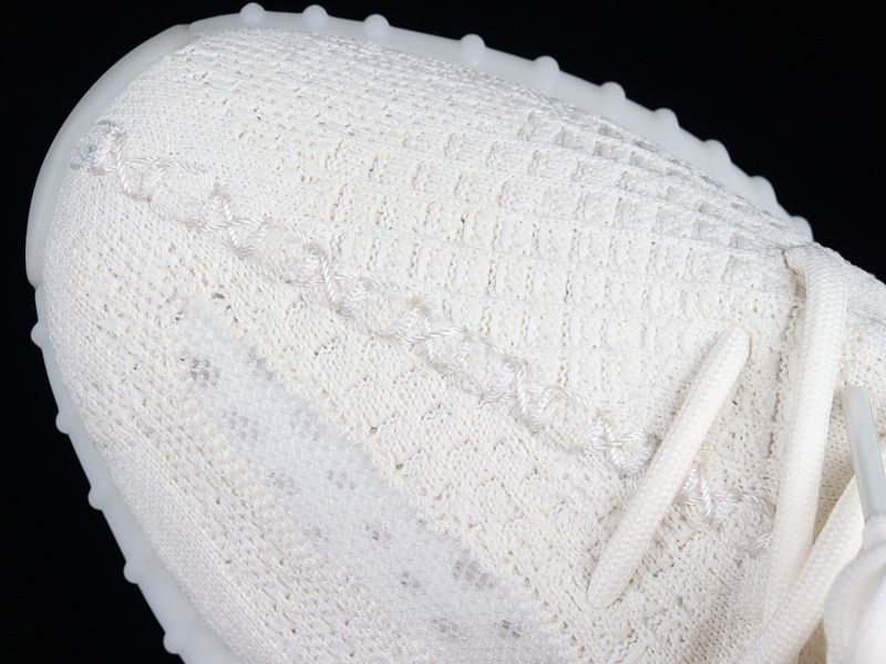 Yeezy Boost 350 V2 “White Bone” ЧИСТО НОВИ
