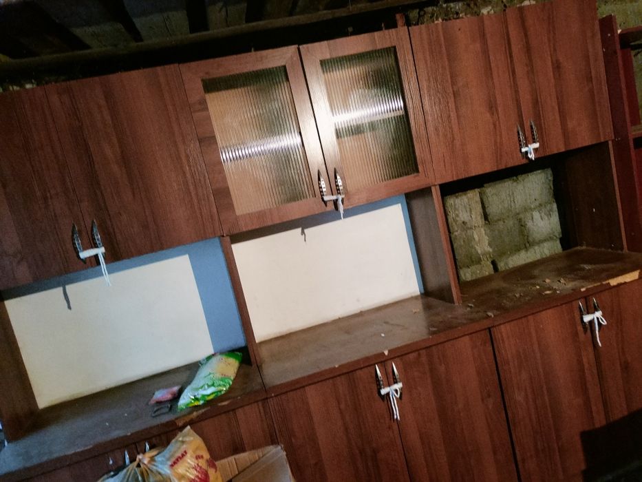 Продам кухонный шкаф хорошо уступлю