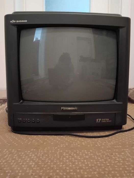 Цветен телевизор Panasonic