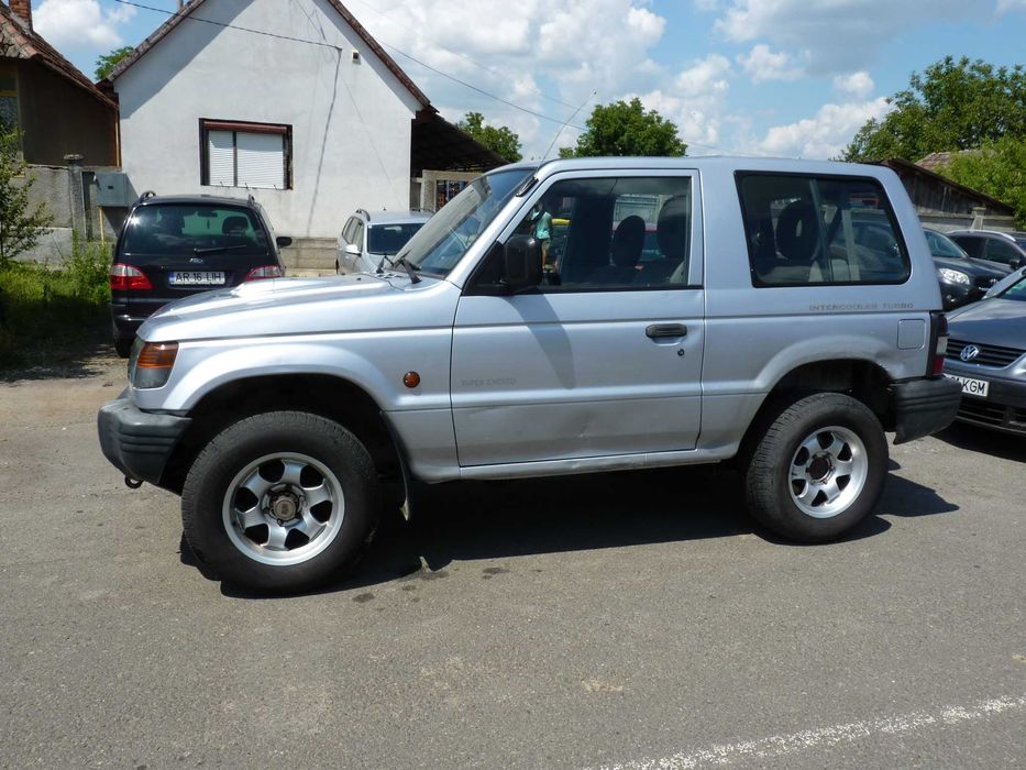 Mitsubishi  Pajero 2.5 Clima