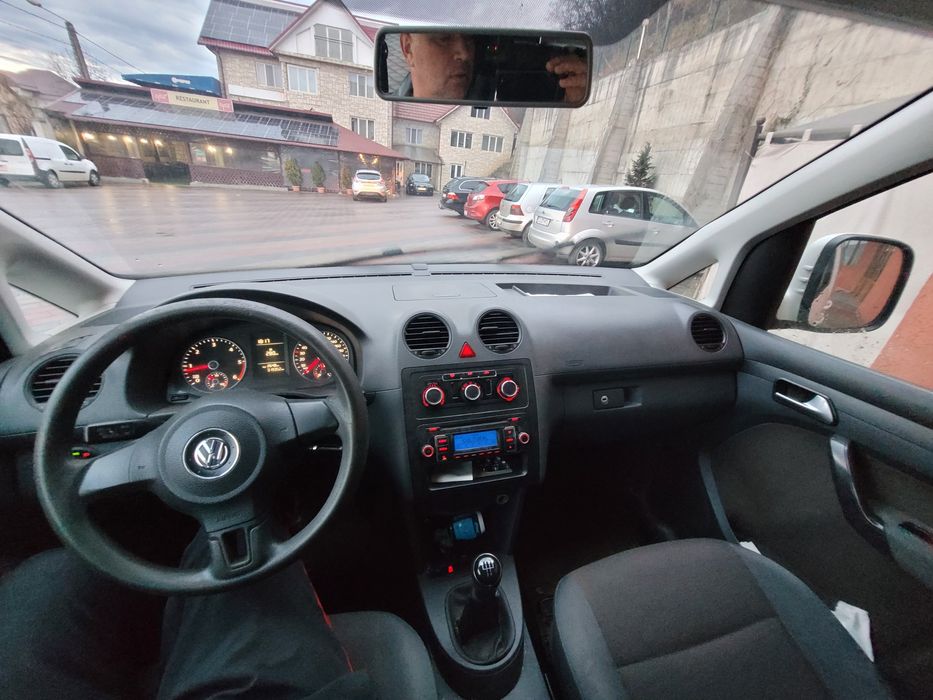 VW Caddy 1.6 tdi din 2015, 330.000 km