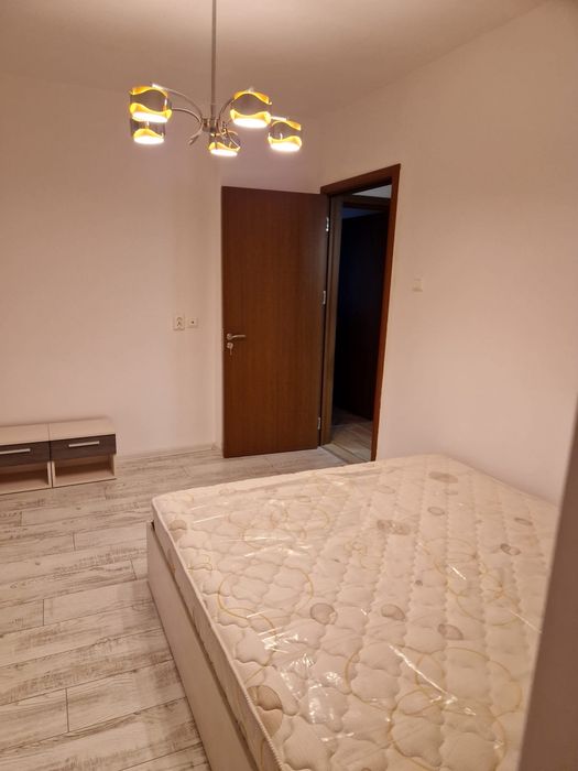 Продава се Тристаен апартамент в Русе, Алеи Възраждане - 85 кв.м за 1038 €/кв.м - Снимка #3