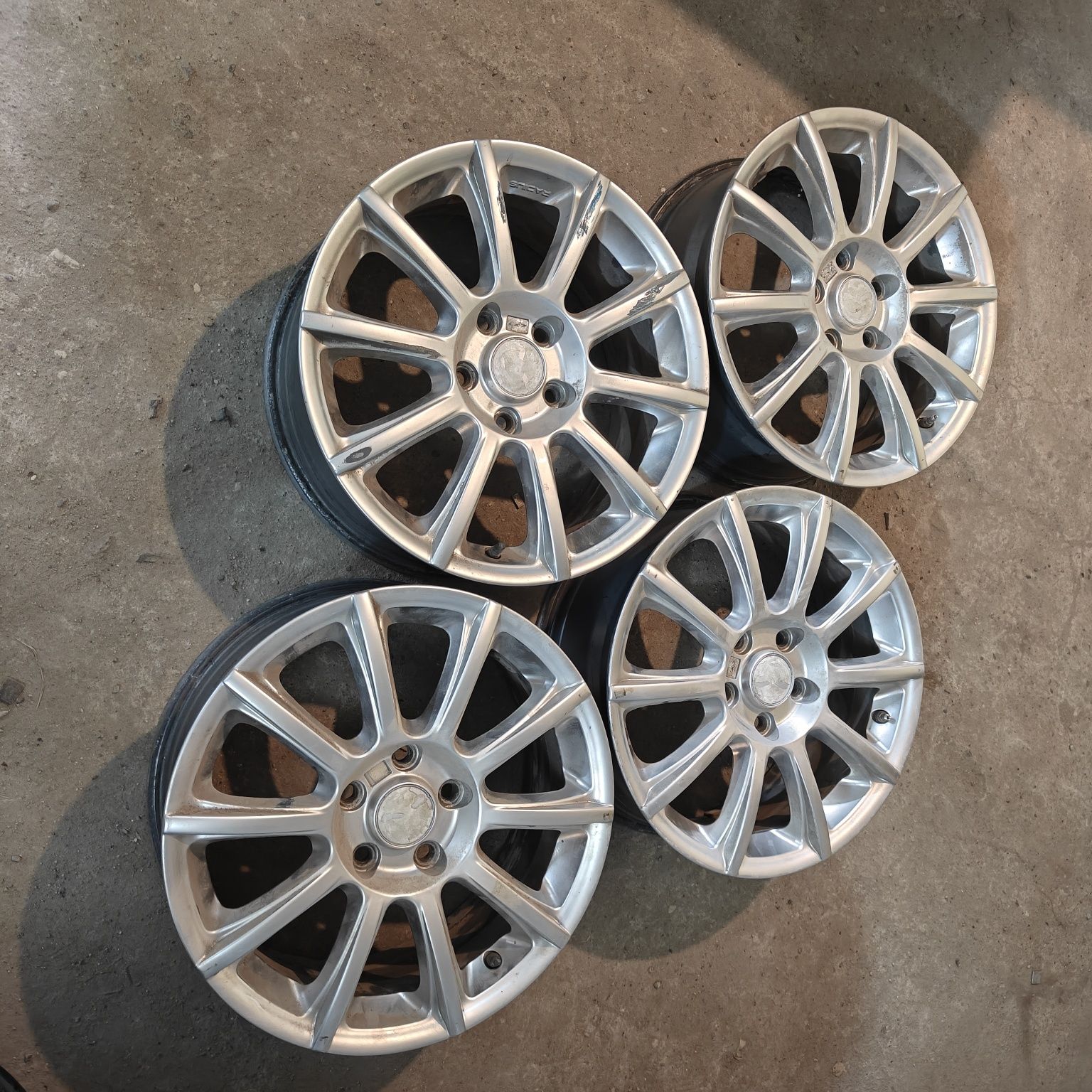 R17 PCD 5*114,3 Комплект оригинальных легкосплавных дисков