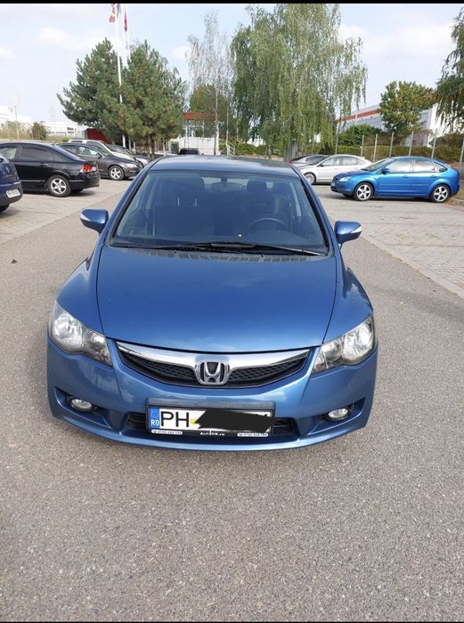 Se Vinde Honda Civic 1.3 benzina si hibrid