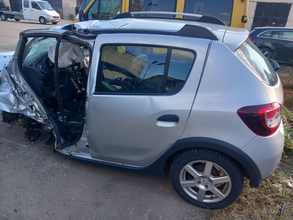 Дачия сандеро 2015г 0.9Турбо на части