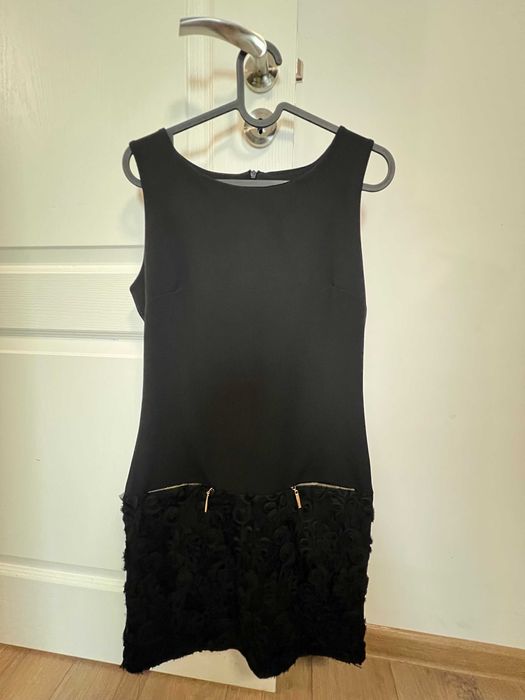 Черна мини рокля С-М размер КАТО НОВА