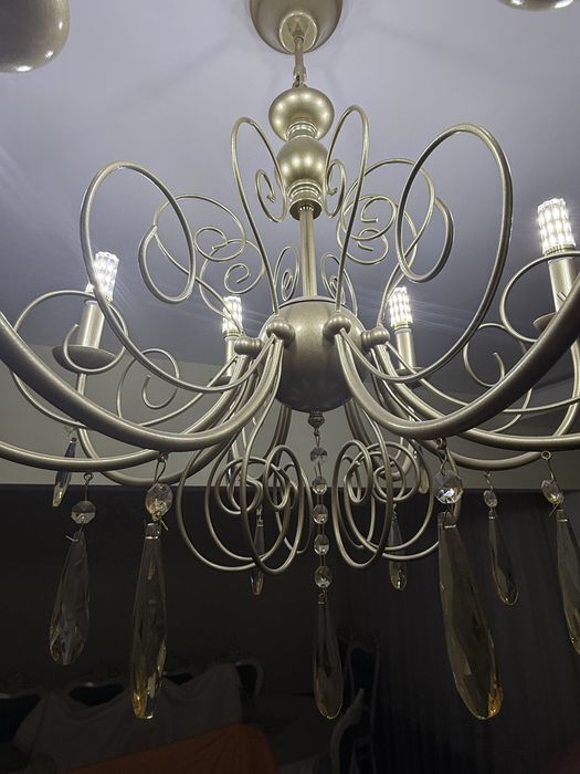 Продам 2 люстры "нью модерн" цвет шампан