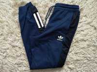 Pantaloni de trening adidas Originals NOU marime S sport timp liber