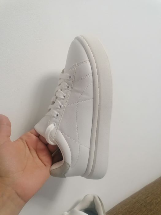 Adidasi Zara numărul 33