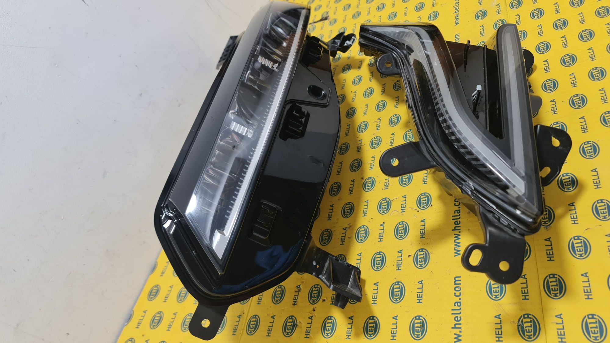 Far lampa proiector led drl trager grila Renault Megane V 5 e tech