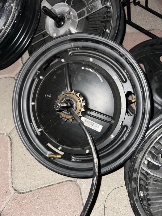 Продам мотор колесо на электровелосипед 1000w