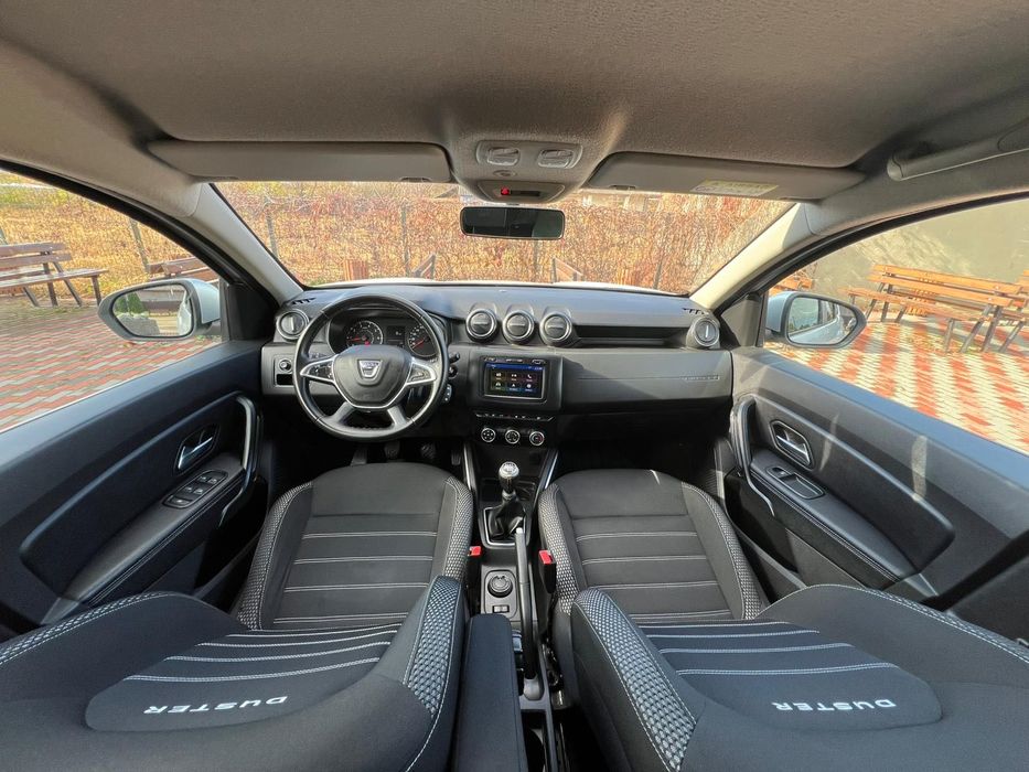Dacia Duster Prestige 4x4 1.6 benzina, 115 cp 2020