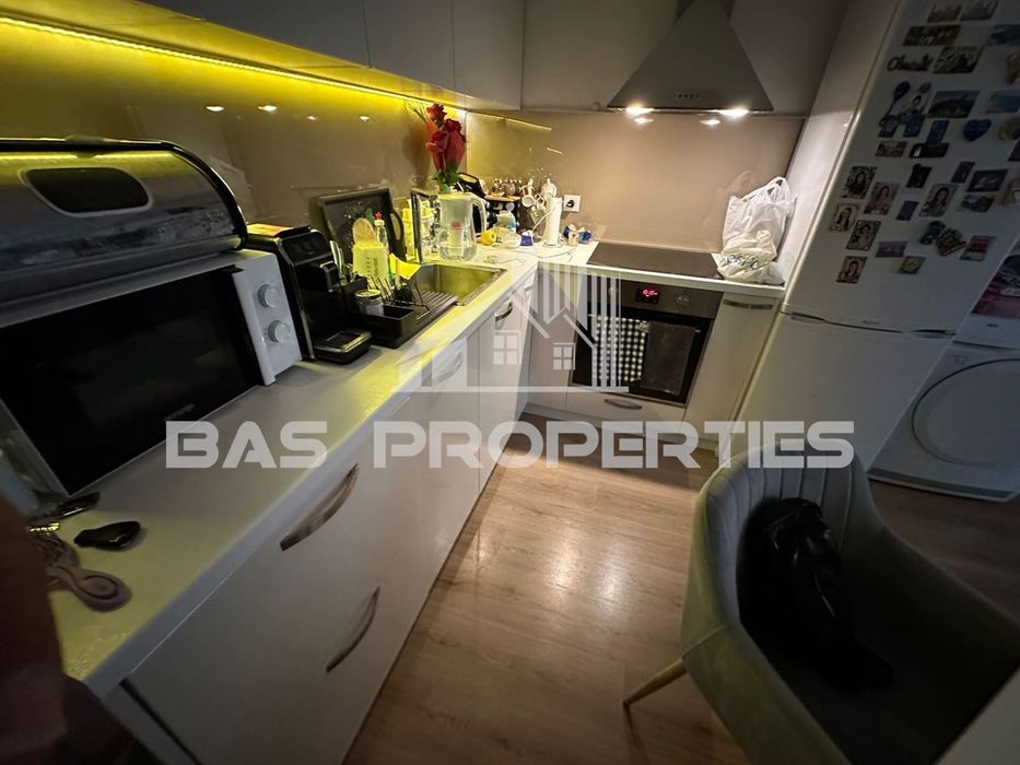 Продава се Тристаен апартамент в София, Илинден - 65 кв.м за 2616 €/кв.м - Снимка #1