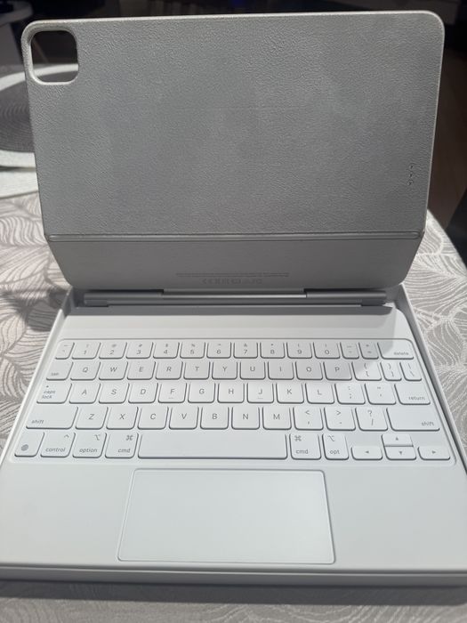 Apple Magic Keyboard за iPad