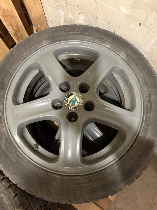 Оригинални джанти 15”, 5х100 за Шкода с летни гуми