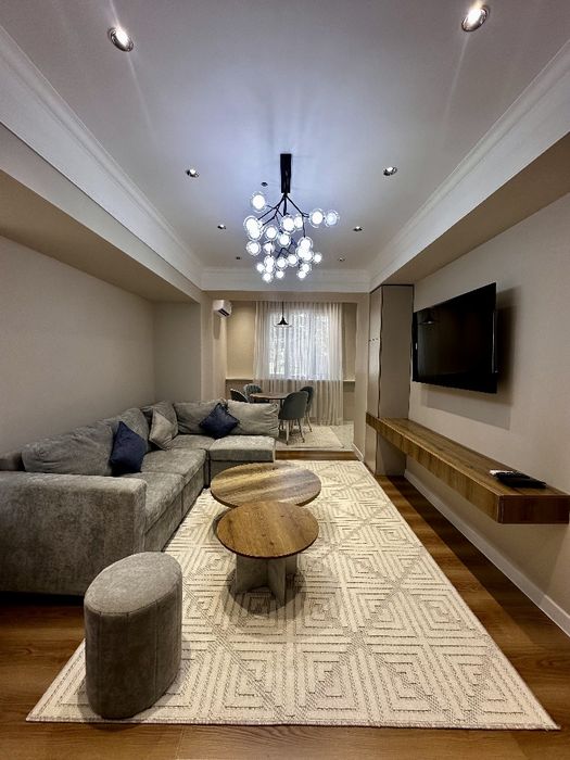 Продам 2/2/5 Буюк Ипак Йули 171 школа Ипотека 
Кирпич 2х6 
Состояние ч