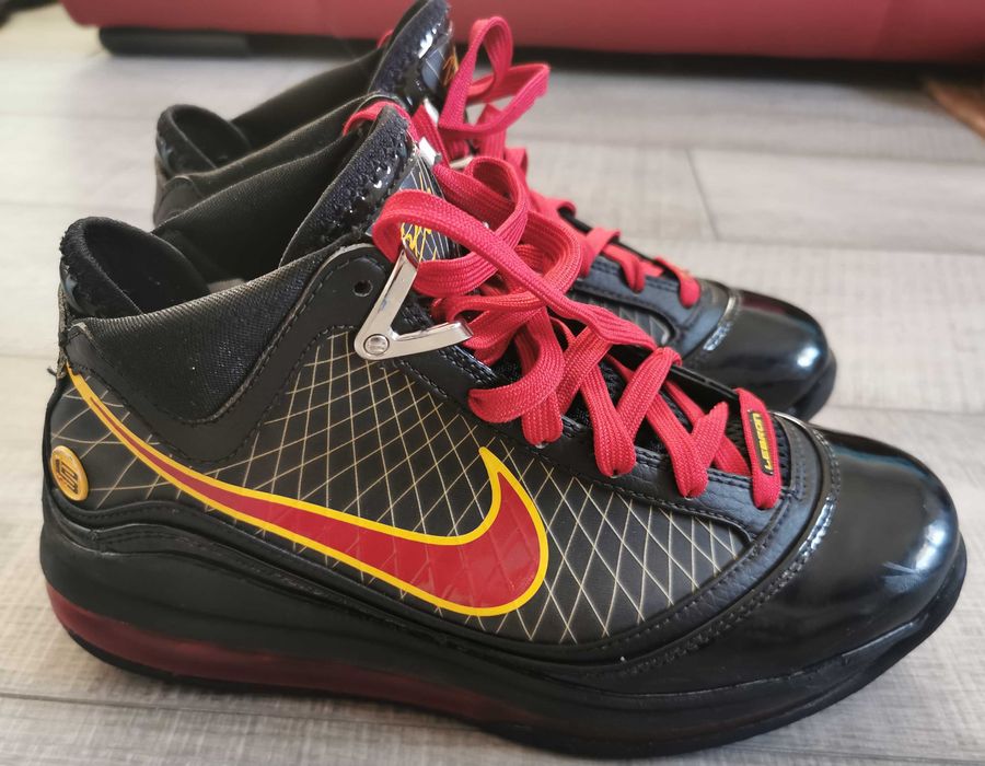 Ghete baschet Nike Lebron 7 QS Fairfax Black Varsity Red 39