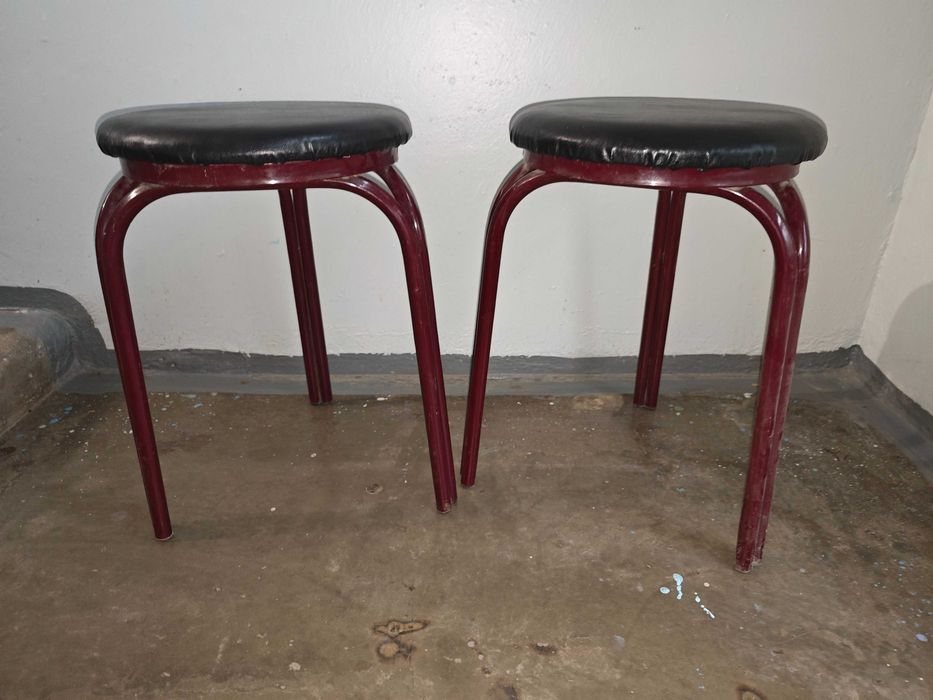 Табурет табуретки в наличии только 2 шт. станция метро Москва