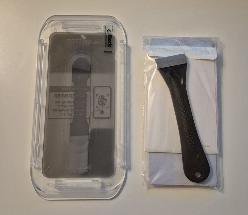 Folie sticla Spigen Privacy Glass S24/25