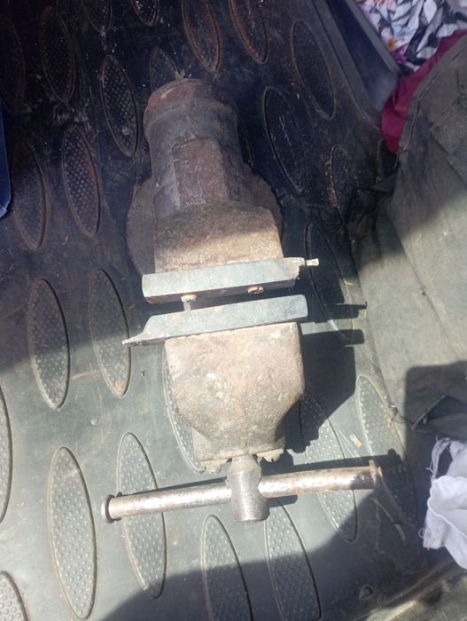 Тиски продам ссср