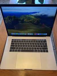 Macbook Pro,15 inch,2018,i7,16 gb Ram