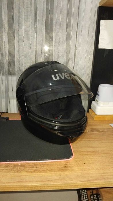 Моторна каска UVEX 3055 compact