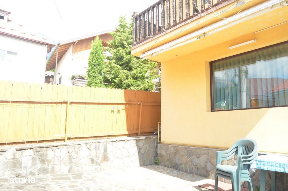 Vila de vacanta ,pretabil pensiune ,situata in Busteni,