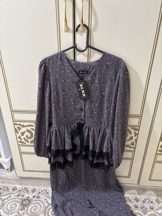 Продам платье новый размер 46-48