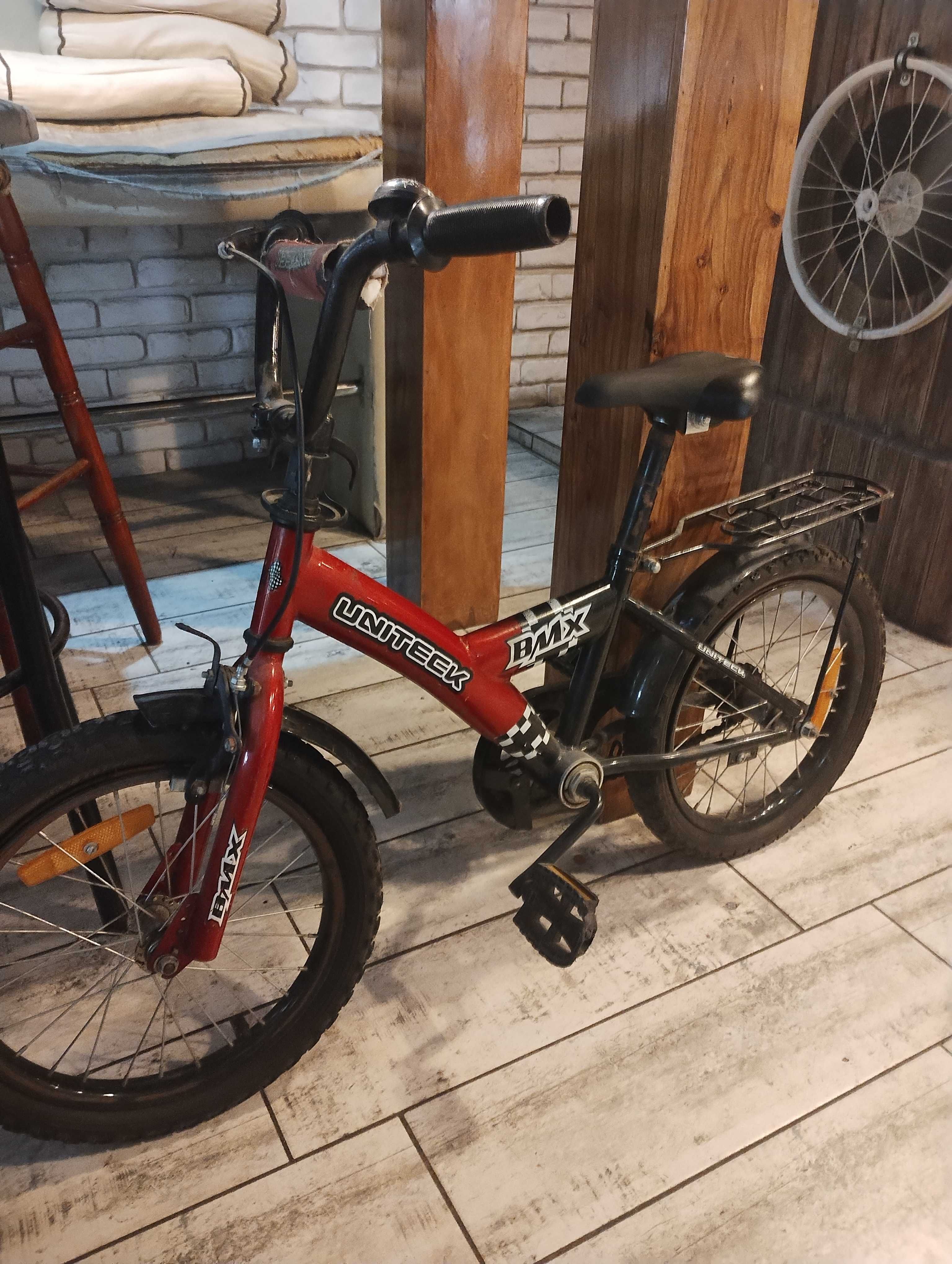 Продава детско колело BMX 16 цола.Перфектно