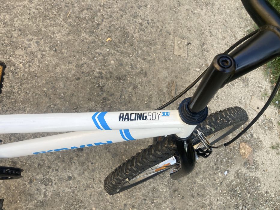 Bicicleta Copii B Twin cu roti de 20”Varsta 6-9Ani