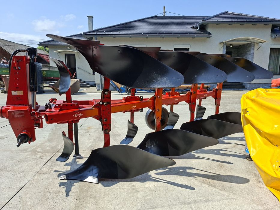 Plug reversibil 4 brazde Kuhn (Huard)