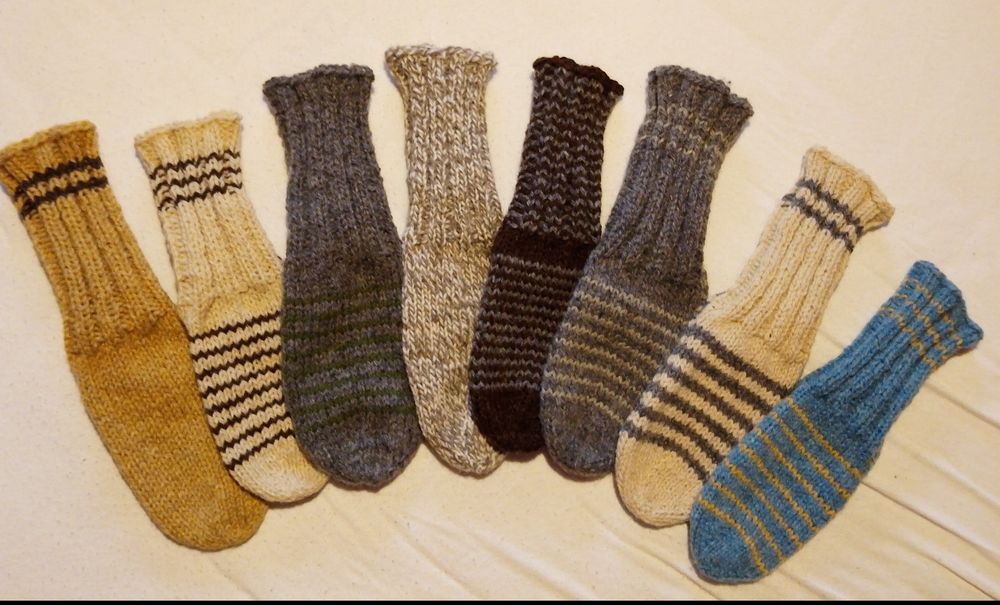 Вълнени чорапи. За София може и лично предаване.