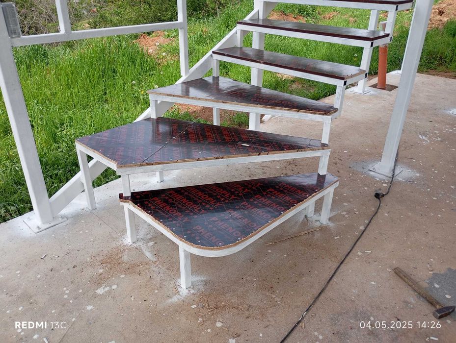 Метални конструкции и мобилни заваръчни услуги