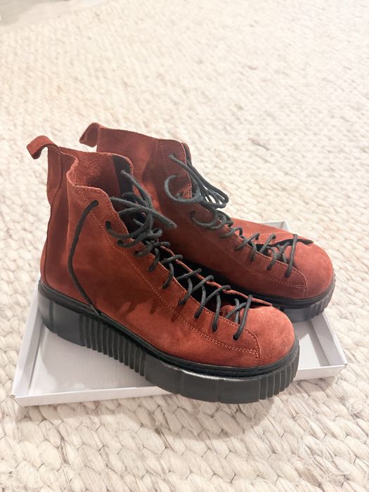 Ghete piele intoarsa