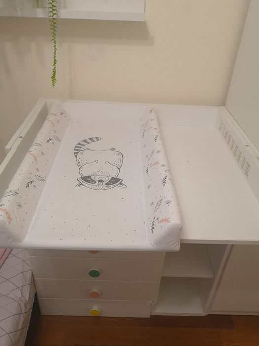 Masă înfășat pentru bebeluși, SMASTAD IKEA + accesorii.