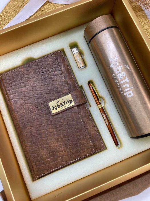 Корпоративный VIP-набор с брендингом новогодний подарок для компании 3