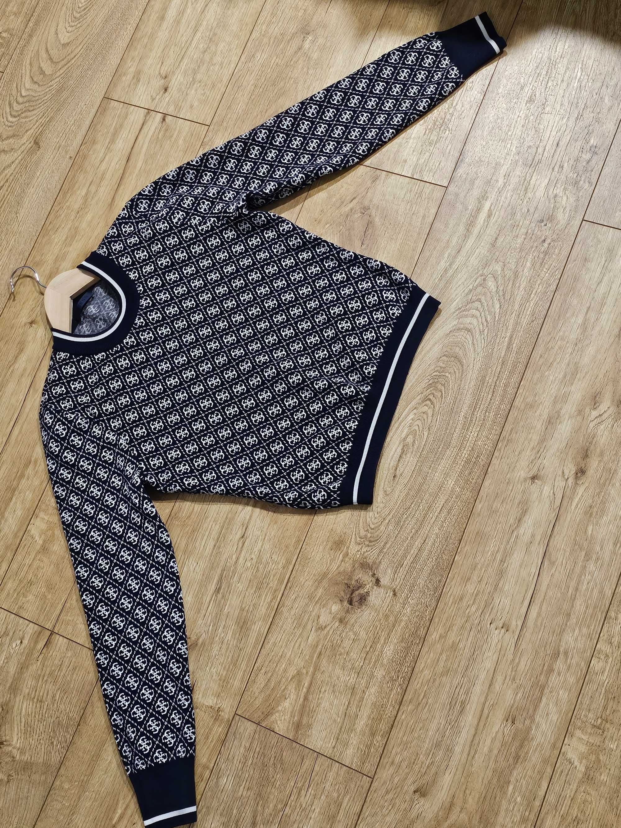 Дамски пуловер GUESS M