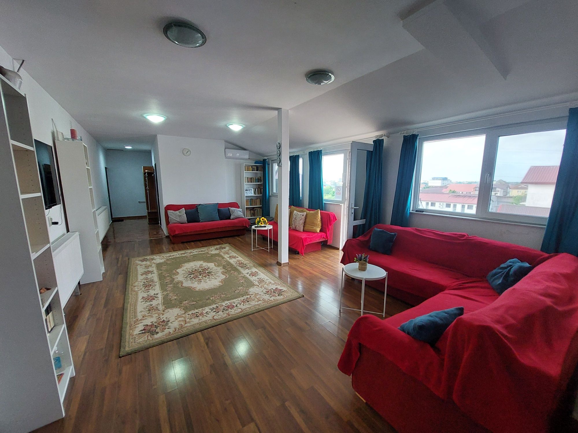 Apartament in vila 5 camere Costinesti Centru Nucilor aproape de plaja