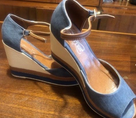 продавам сандали