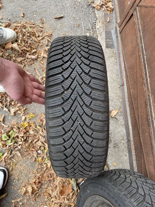 Anvelope iarnă Sailun 185/55 R15 + jante de tablă – stare foarte bună