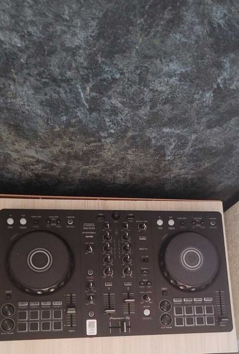 DJ Конзола Pioneer DJ DDJ-FLX4