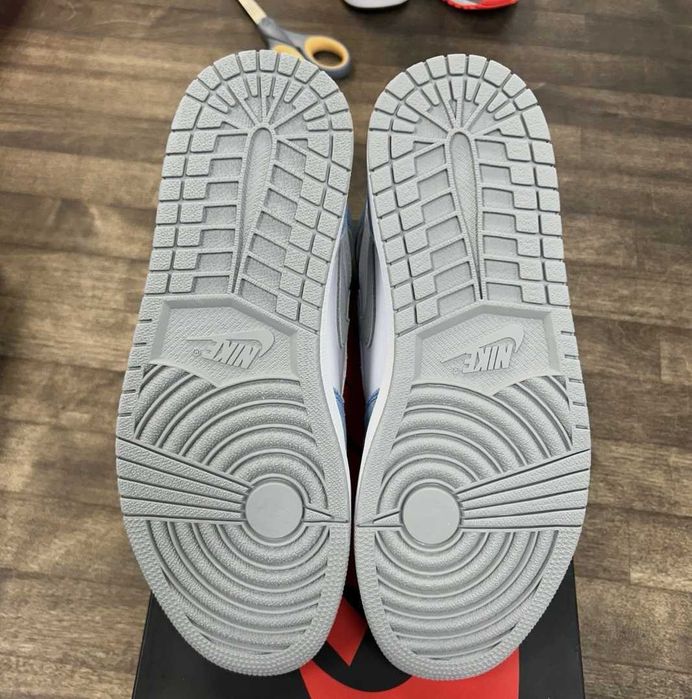 *PROMOTIE* Jordan 1 Hyper Royal - verificare colet