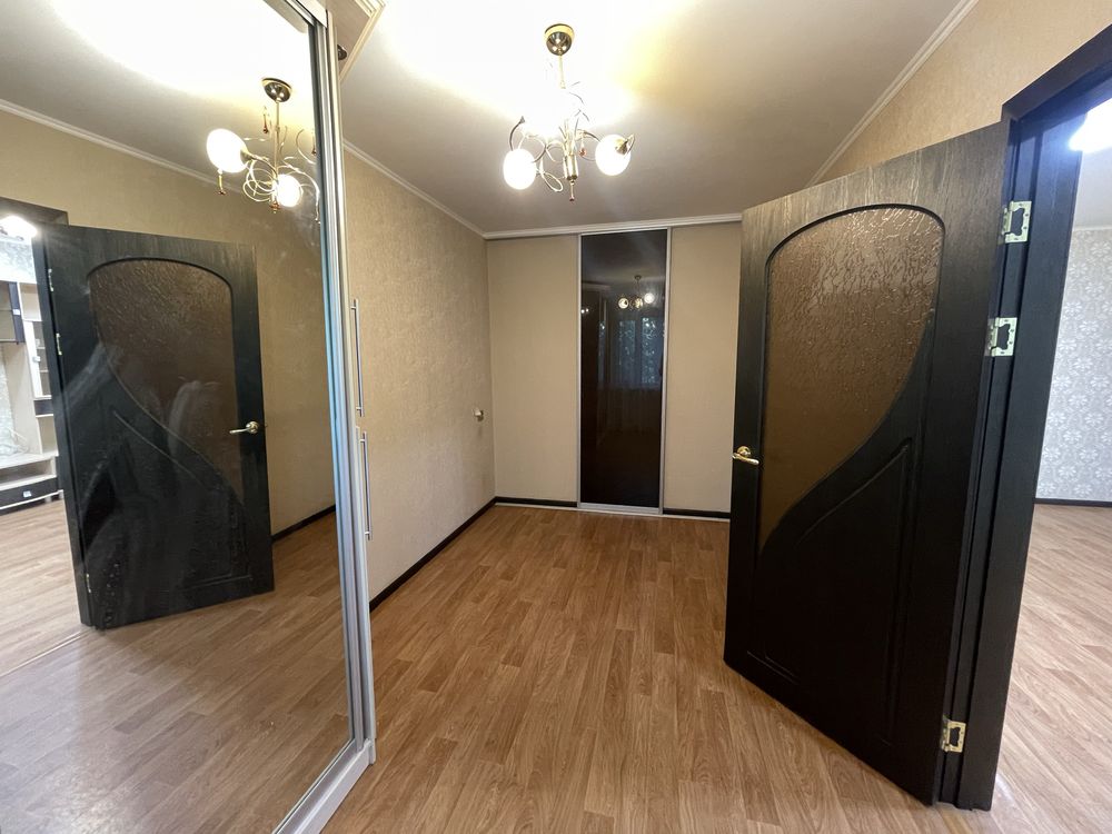 Продаём 3 комнатную квартиру на 3 мкр., на 2 этаже